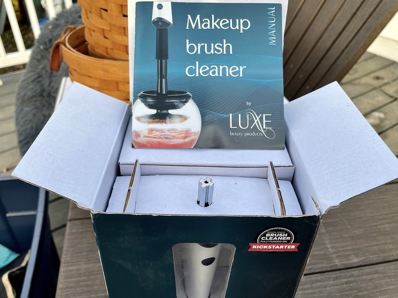 Luxe Makeup Brush Cleaning Machine NIB