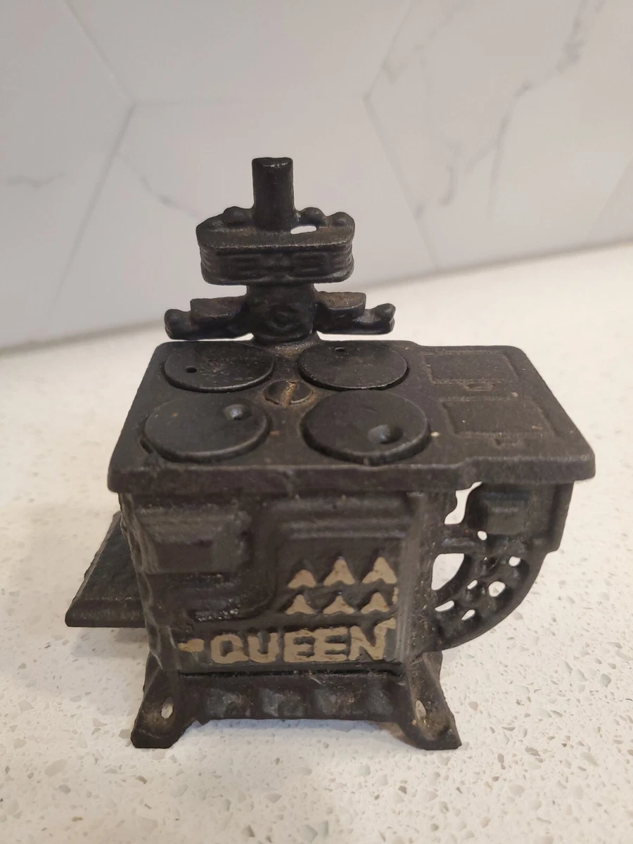 Vintage Queen Miniature Cast Iron Stove | eBay
