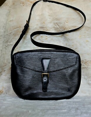 LOUIS VUITTON EPI JEUNE FILLE SHOULDER BAG POCHETTE LEATHER BLACK GOLD HARDWARE 