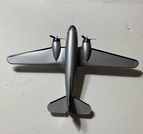 DC-3 Tin Toy Luxury Liner - Picture 3 of 4