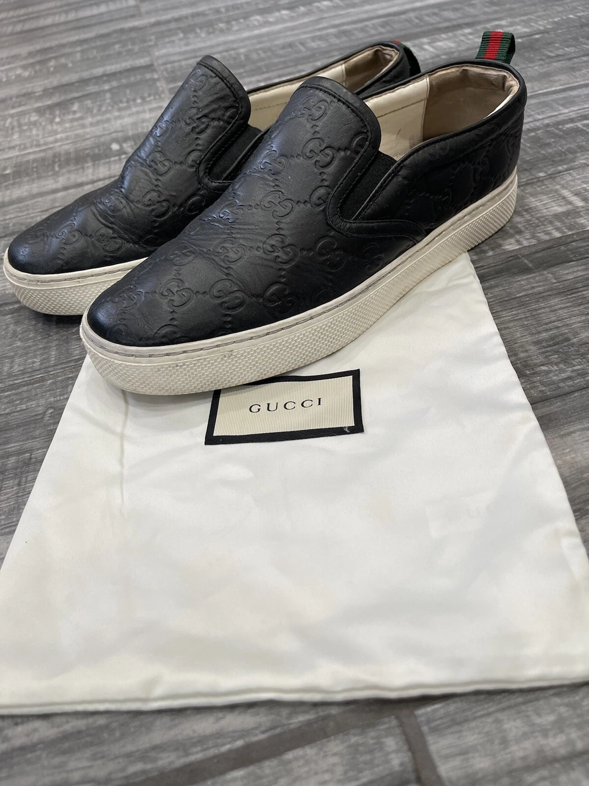 Baskets à enfiler authentiques en cuir gaufré Gucci GG taille 6 G 407364