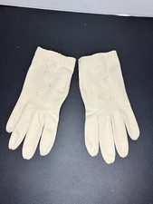 White Short Gloves With Pearl Button 100 Nylon Made In Italy 7 1/2 VGT Granny