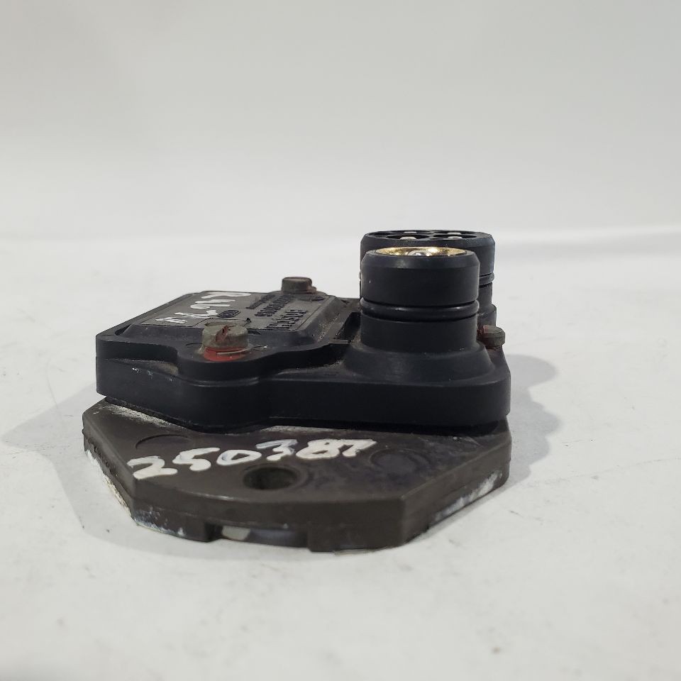 Bentley Turbo R 1991 Ignition control module P/N 0227100146