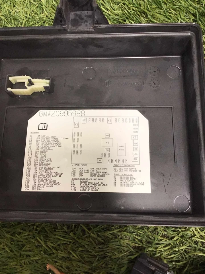 ✅ 2013 CHEVY EXPRESS 2500 Engine Fuse Box W/ Main HarnessPn:22767373 OEM - Image 4 of 4