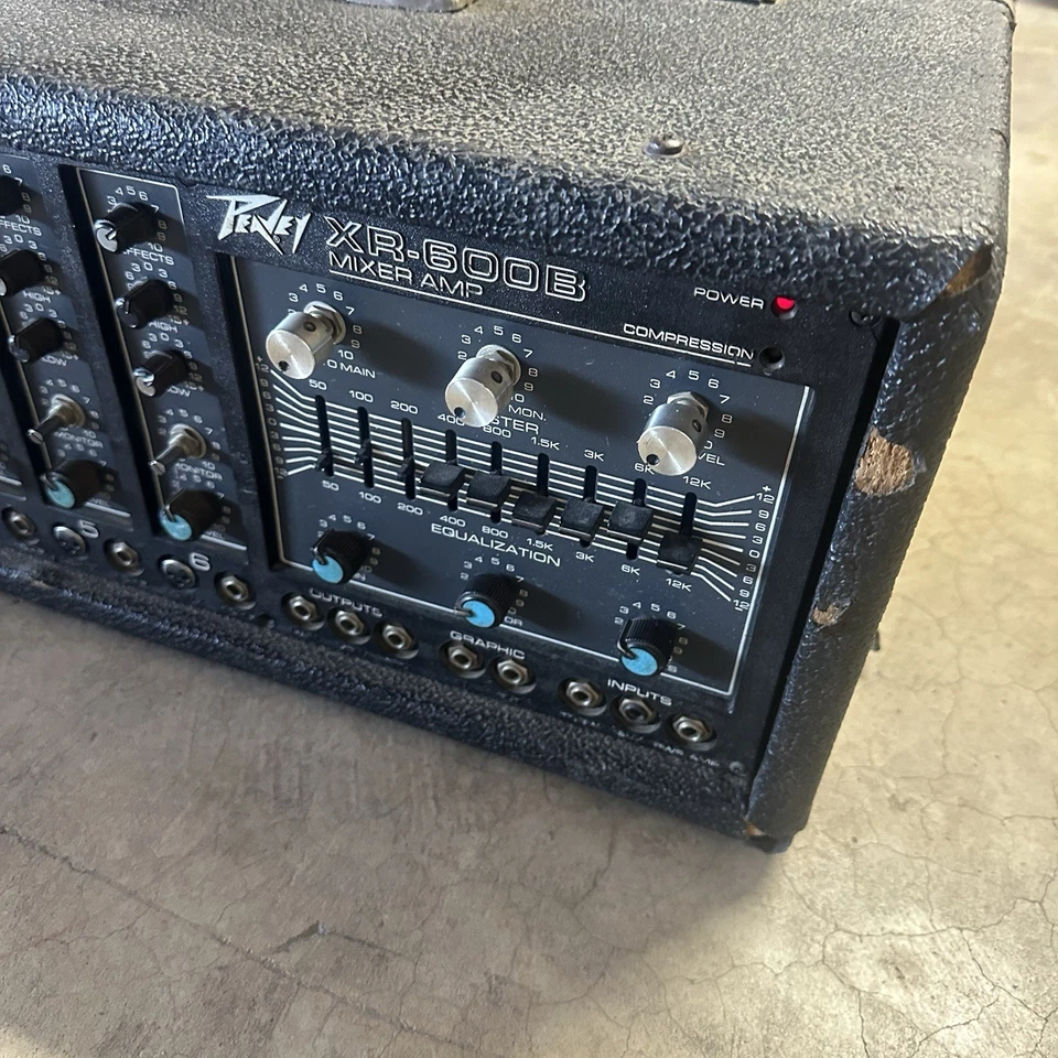 Amplificador Mezclador Peavey XR-600B Serie 400BH - Encendido - Piezas/Reparación Leer Descripción Foto 4 de 4