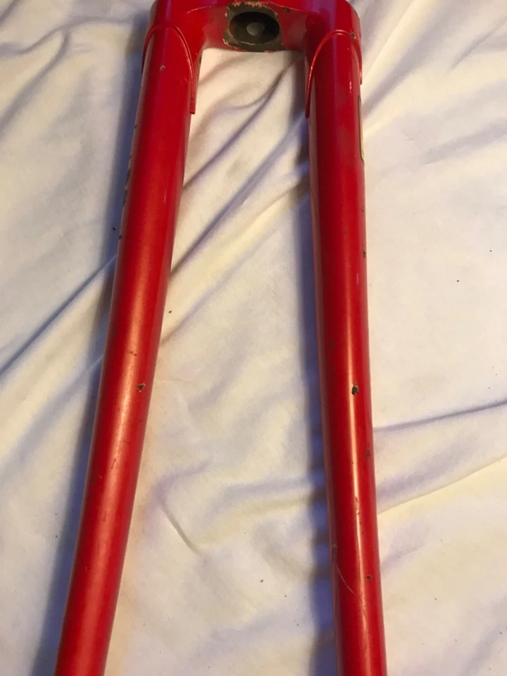 Horquilla de acero especializada con orejetas Foto 3 de 4