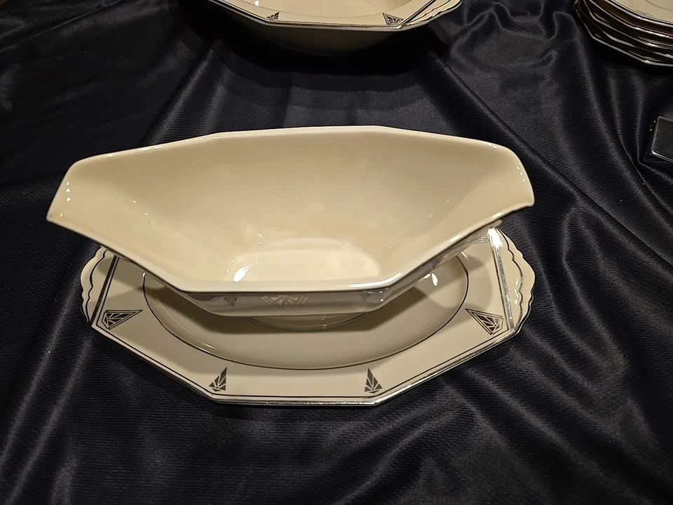 Vajilla Community China Deauville. This Is Not A Complete Full Set Foto 3 de 4