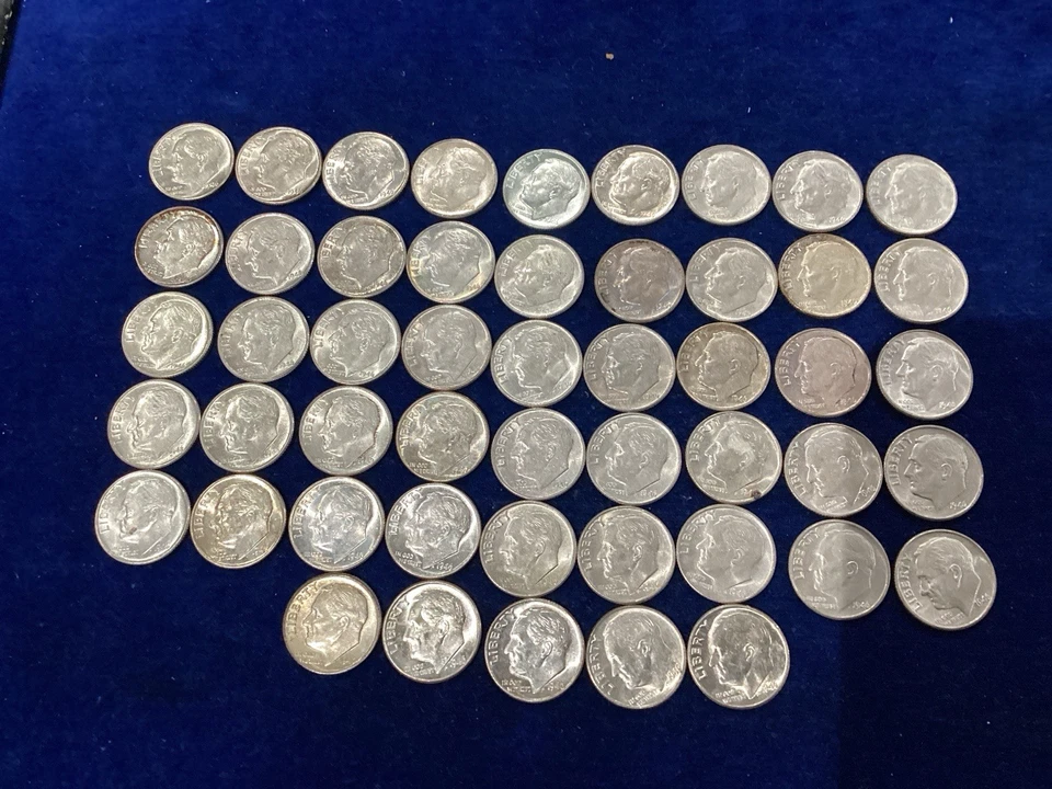 1946 Roosevelt Silver Dimes Roll of 50 XF-AU Coins First Year Issue   E1783 - Image 4 of 4