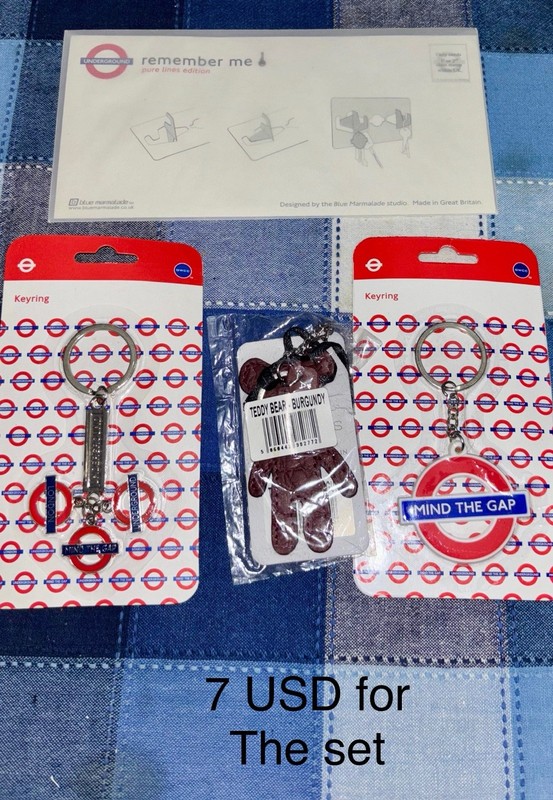 London Themed Key Chain Set