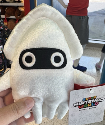Universal Studios Epic Universe Super Nintendo World Blooper 2025 Plush New