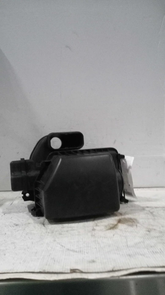 Conjunto de filtro de aire usado se adapta a: Kia Sportage 2015 2,0 L California emisiones SULE Foto 2 de 4