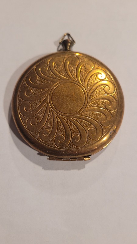 Vintage Gold Tone Pocket Watch Shaped Makeup Compact