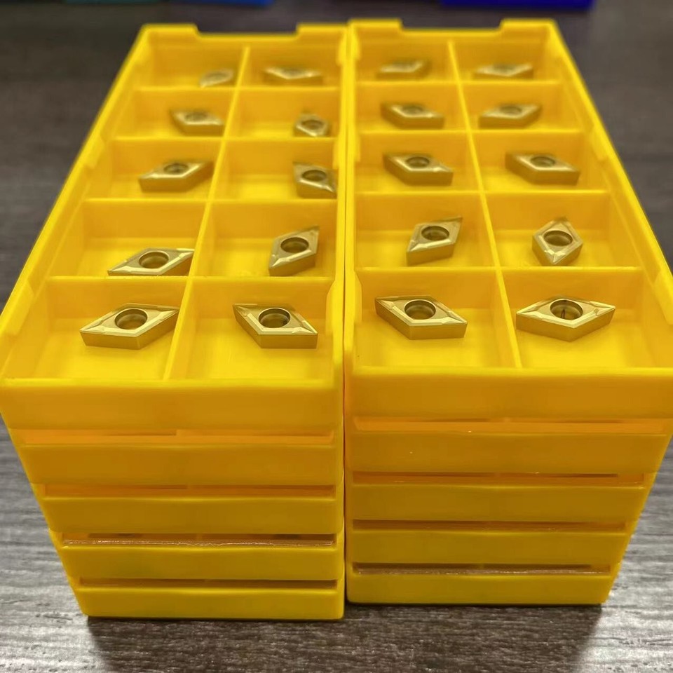 Set 10 Inserti In Metallo Duro DCMT070204 US735 DCMT21.51 Per Tornio Con Chiave - Rivestimento PVD Dorato