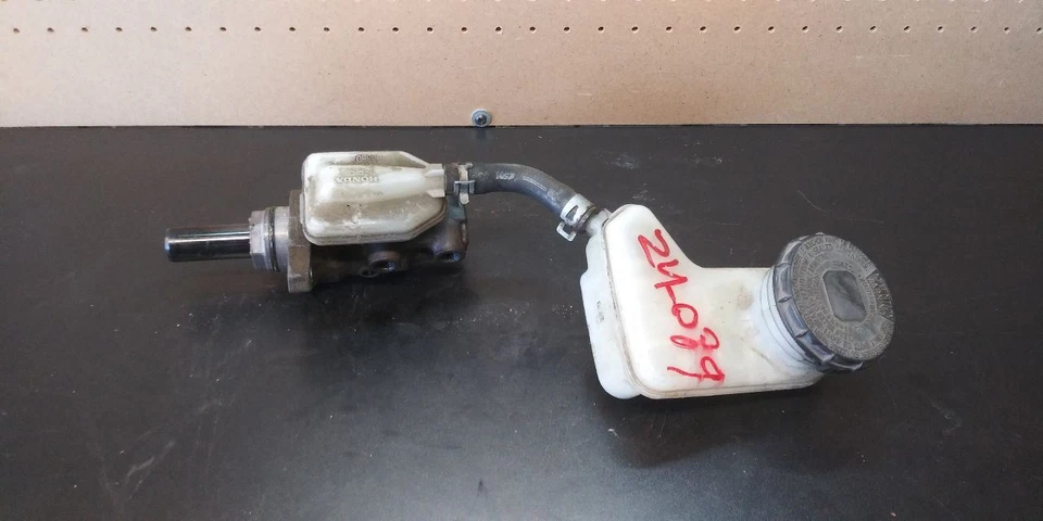 07 08 09 10 11 12 ACURA RDX BRAKE MASTER CYLINDER RESERVOIR 46100-STK-A01 - Image 3 of 4