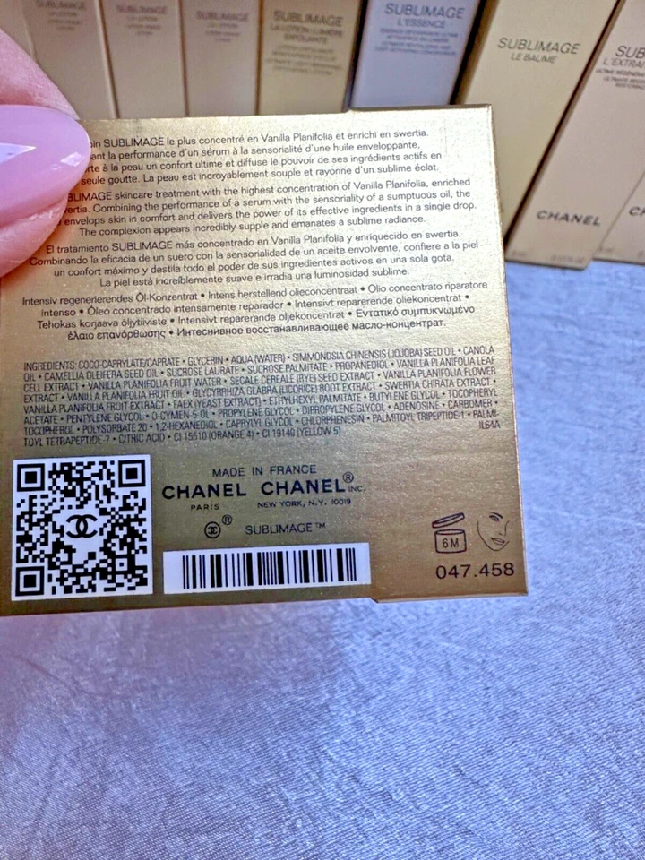 JUEGO DE MUESTRAS CHANEL SUBLIMAGE L'ÈSSENCE LUMIÈRE, LA LOTION, LE BAUME Y MÁS Foto 2 de 4