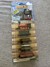 SOMA DIE CAST METAL TRAIN SET PULL GO LOCOMOTIVE WITH PLASTIC CARS - NEW -