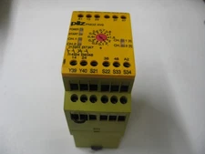 PILZ PNOZ XV2 3 /24VDC  (774502) SAFTEY RELAY 2NO/2NO DELAY-ON CONTACTS A1121