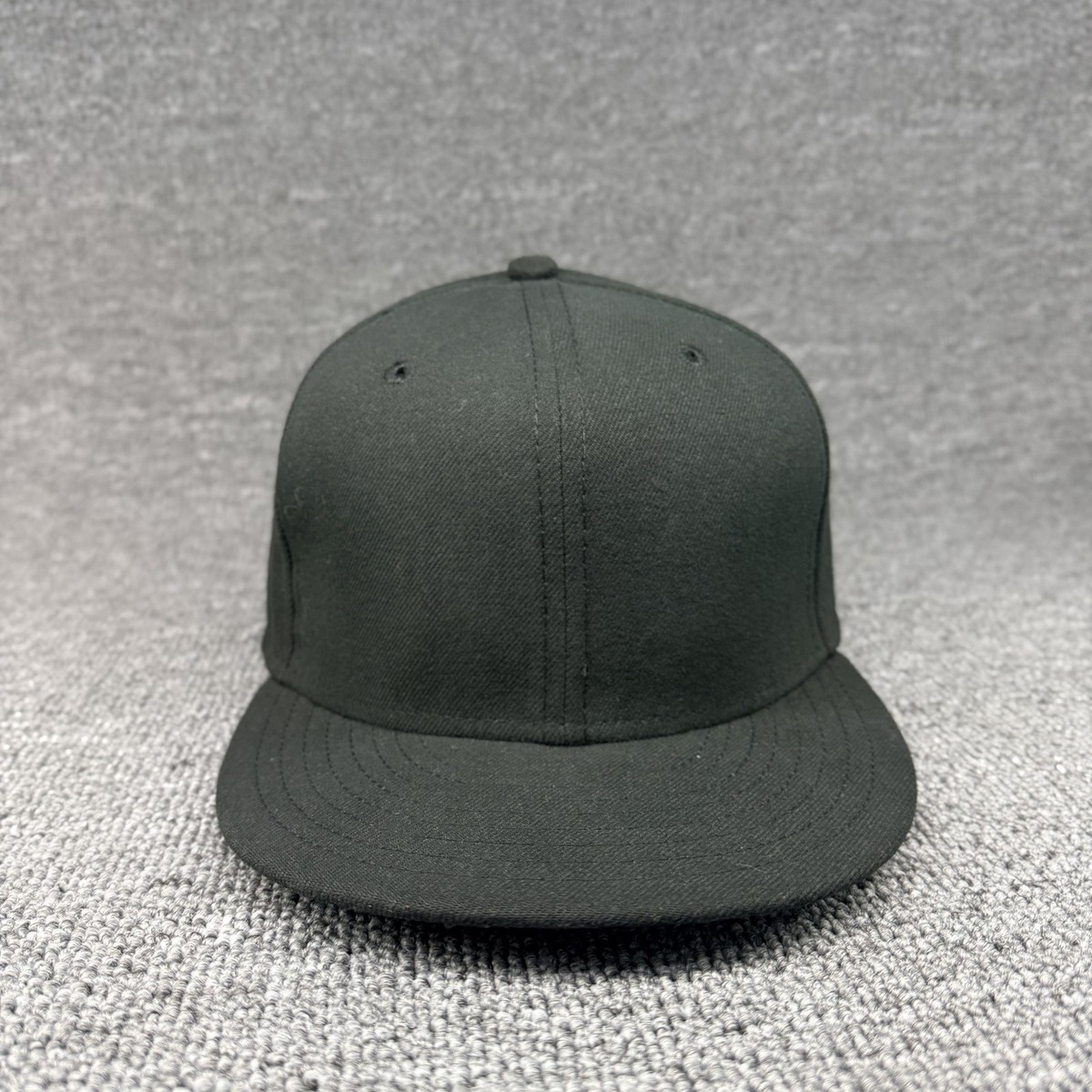 New Era 59FIFTY Blank Fitted Hat Black Grey Underbrim Size 6 5/8 Plain Cap Kids