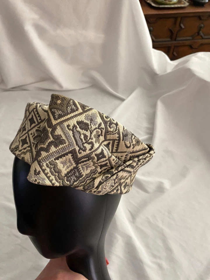 Sombrero Pastillero Vintage 50’s 60’s Mujer’s Tela Gris Negro Lazo Declaración Foto 2 de 4