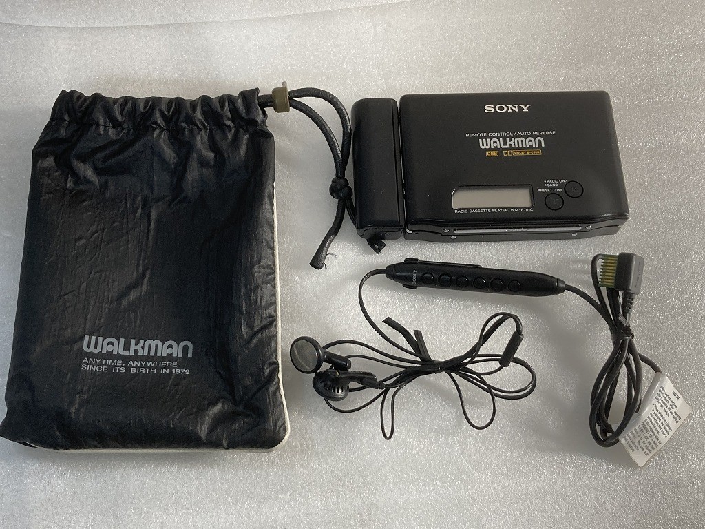 SONY Walkman/Auto-reverse cassette player with radio tuner