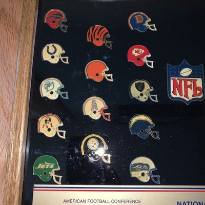 う*ー様 NFLチームヘルメットピンバッジコレクション1984/1985s NFL Team Collector Helmet Pins 1984-1985 Original Box | eBay