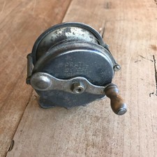 ancien matériel de pêche N2 moulinet pratic
