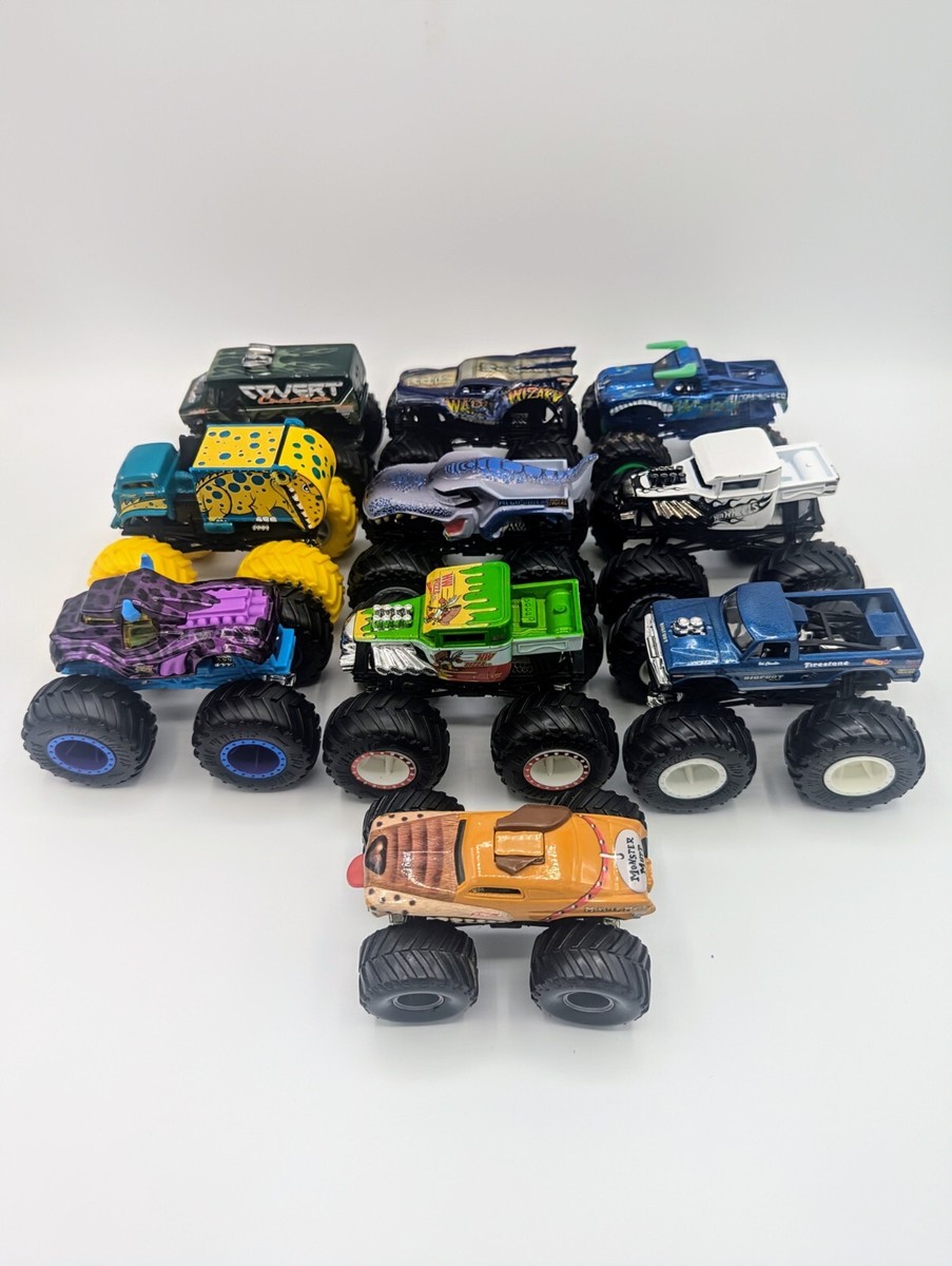 Hot Wheels Monster Trucks 10台セット Hot Wheels Monster Trucks 1:64 Scale Vehicle 2023 Mix 10