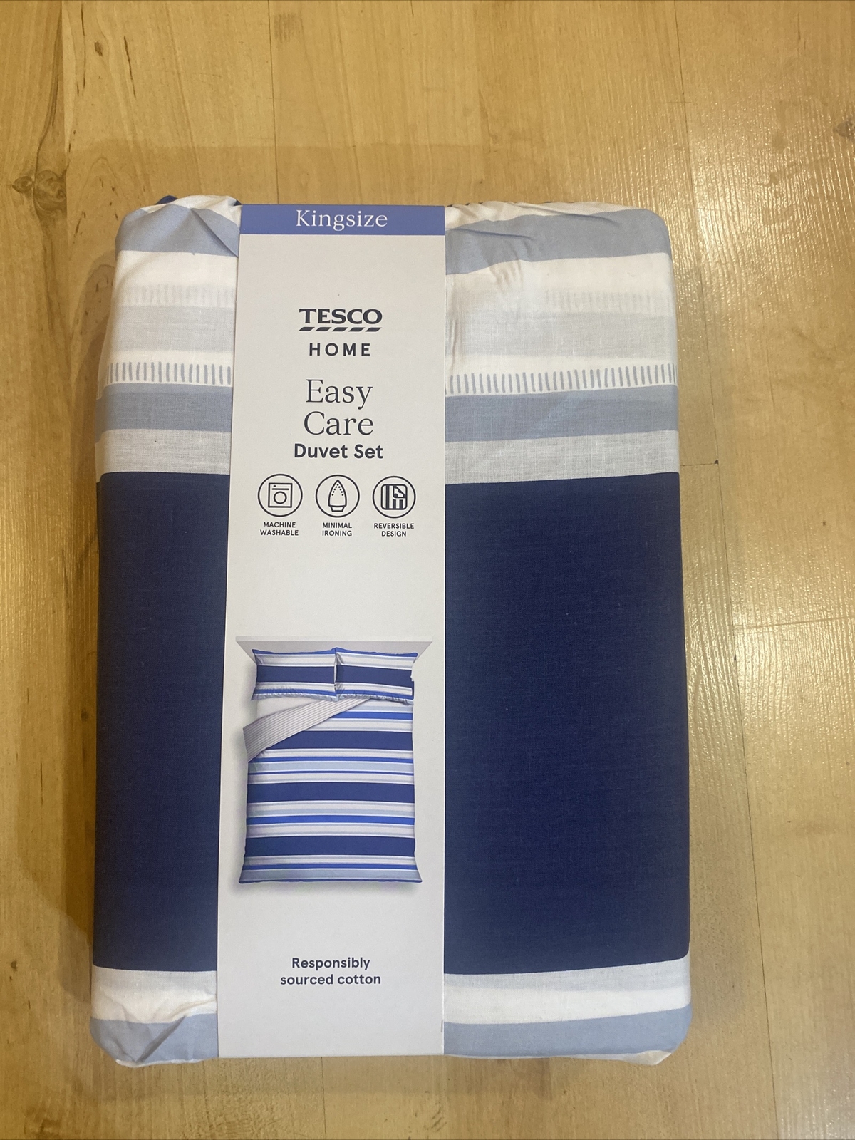 EASY CARE KINGSIZE DUVET SET REVERSIBLE BLUE STRIPES  230x220cm