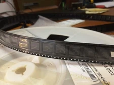 (5PCS ) MC10E142FN IC SHIFT REGISTR 9BIT ECL 28PLCC ON MOTOROLA NEW SALE  $5