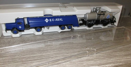 Fleischmann H0 825426, ARAL, DB Kesselwagen Set, Wiking Lkw, Top , unbespielt | Zustand: Gebraucht