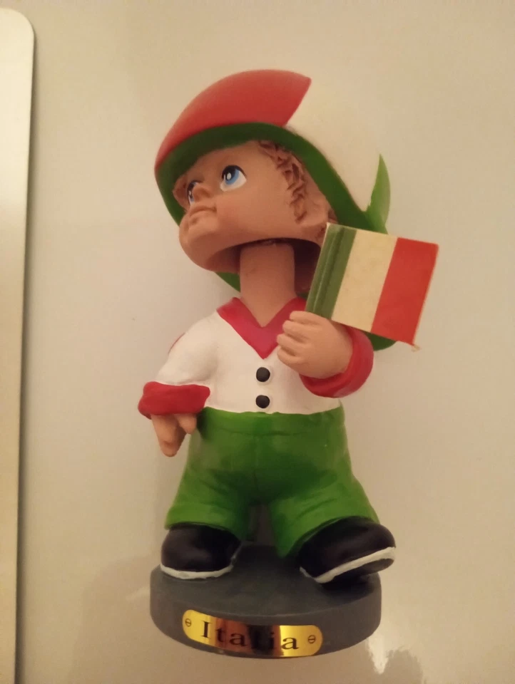 3 REGALOS ITALIANOS: 1 MATRÍCULA PEQUEÑA ITALIA + 1 CABEZA BOBBLE ITALIA + 1 REFLECTOR Foto 4 de 4