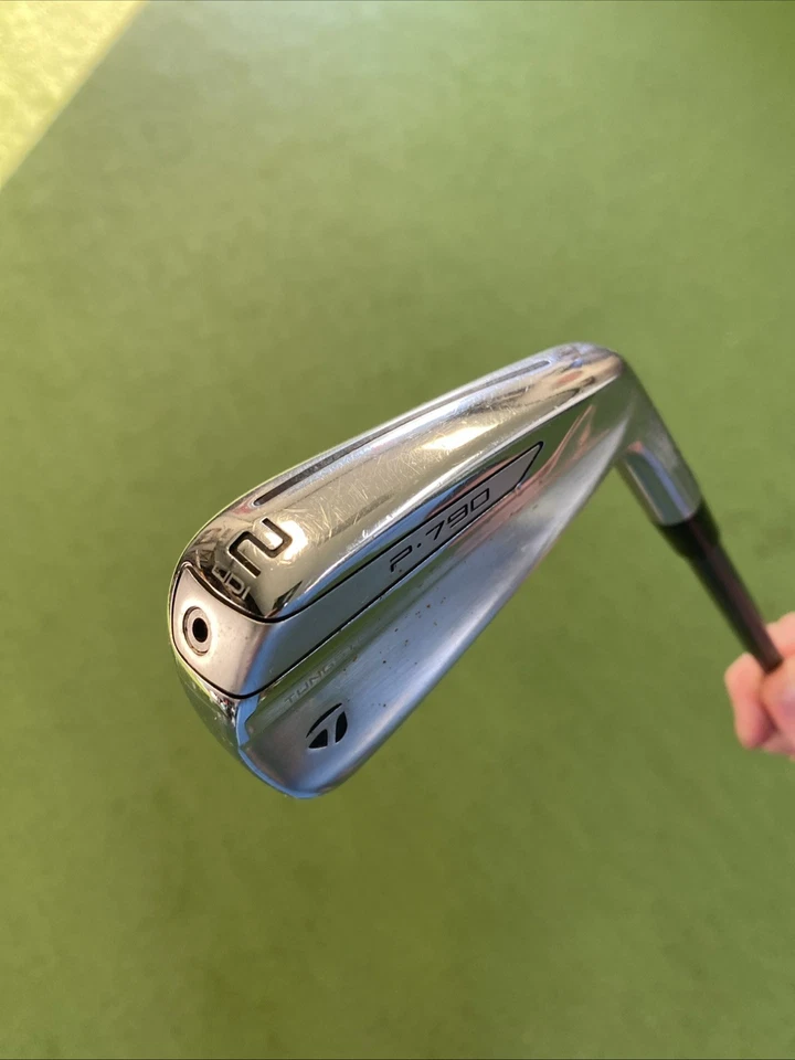 Used RH TaylorMade P790 UDI 2 Iron HZRDUS Smoke 90g Graphite Stiff Flex - Image 2 of 4