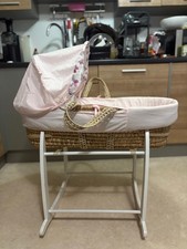 Clair De Lune Wicker Moses Basket & Deluxe Rocking Stand - Pink