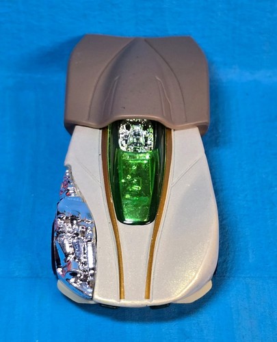 Hot Wheels Star Wars Luke Skywalker Vehicle - 2016 Mattel Diecast Car FCD91 - 01 - Picture 3 of 6