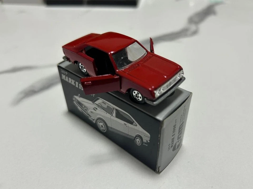 【Tomica】TAM 原装丰田 Corona MARK II 1900HT 红色压铸汽车日本制造 — 第 3/4 张图片