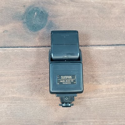 Sunpak Auto 433 D Thyristor Camera Flash Dedicated for Canon Cameras