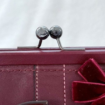 VTG Coach 2005 RARE Burgundy Soho Buckle Kiss-lock/Swarovski