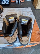 Cougar Paws Magnetic Roofing Boots