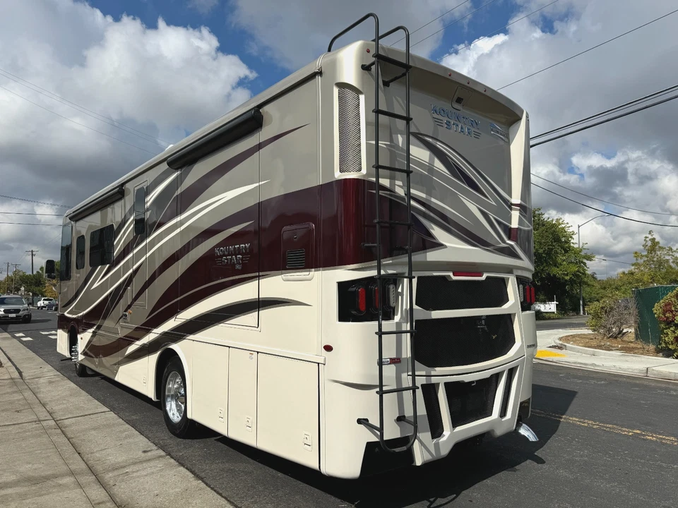2021 NEWMAR KOUNTRY STAR 3412 COACH DIESEL PUSHER MOTORHOME (NORTHERN STAR) - Image 2 of 4