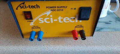 Sci-tech Netzteil ADC 0210 mit AC/DC-Ausgängen ........cb2