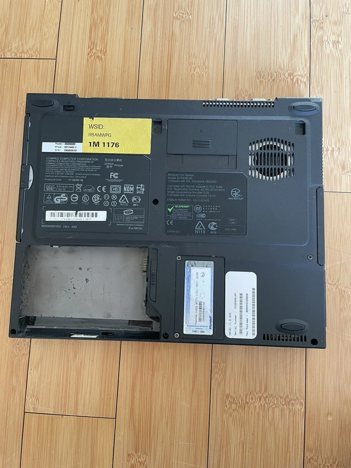 Vintage Compaq Evo N610c Laptop For Parts Or Repair -untested - Image 4 of 4