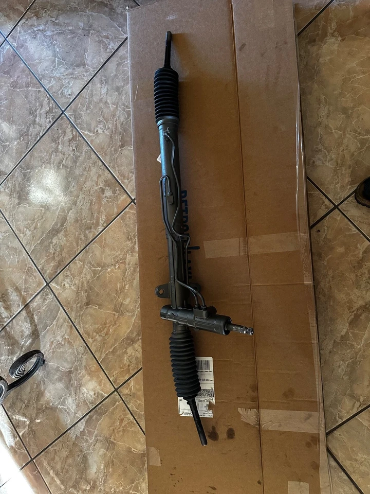 2010 Kia Optima LX 2.4L Rack and Pinion - Image 4 of 4