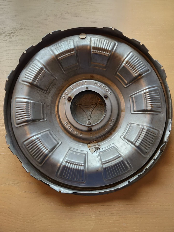 Dodge Division Polara 1969-1971 vintage, Mónaco, Coronet, tapacubos dardos Foto 4 de 4