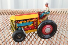   VINTAGE MARX TIN LITHIOGRAPH WIND UP FARM TRACTOR WITH DRIVER CLEAN  