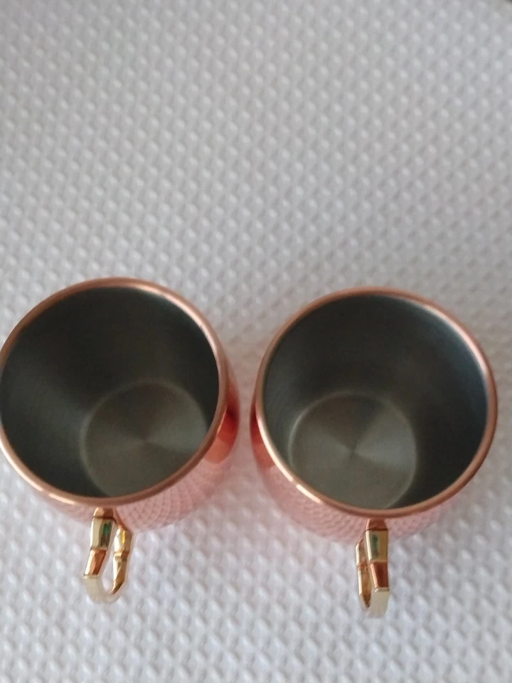Tazas de acero inoxidable con acabado de cobre con mango de latón - Juego de 2 - 20 fl. oz Foto 2 de 4