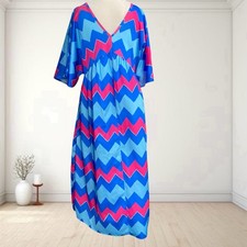 Retro 70s Inspired Blue Pink Zig Zag Chevron Print Satin Boho Maxi Dress 16/18