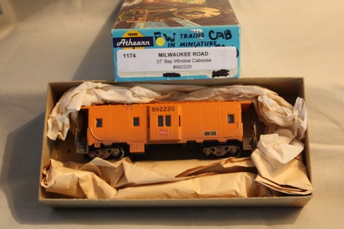 ATHEARN 1174 - 37’ BAY WINDOW FURPOOSE, MILWAUKEE ROAD | Condition: Used