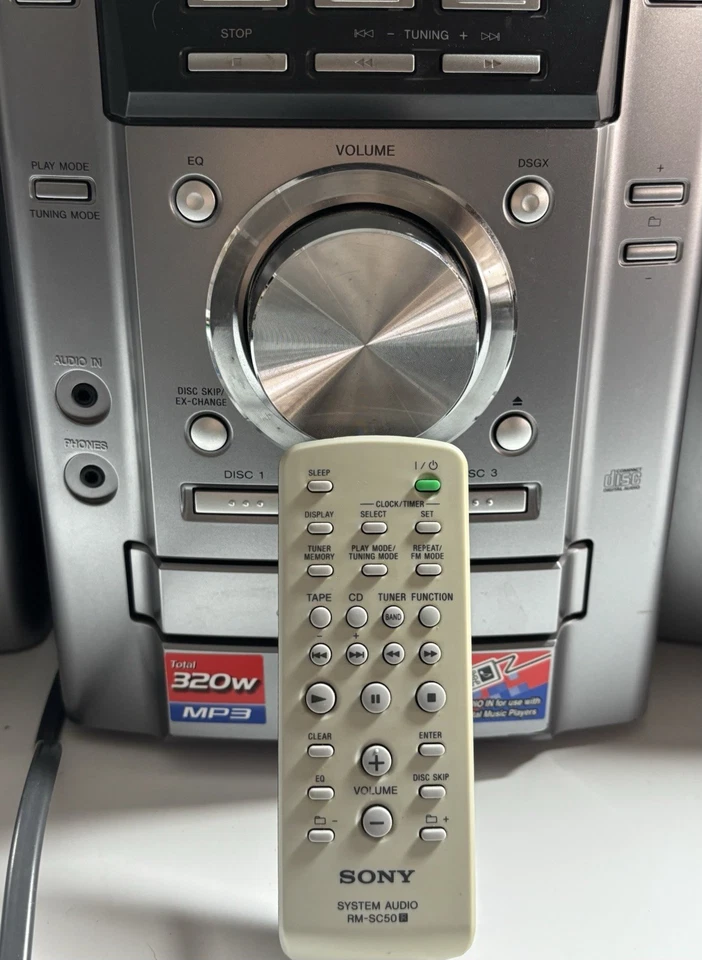 Sony HCD-EC70 Stereo System Speakers 3-Disc CD Player & AM/FM in excellent shape - Image 2 of 4