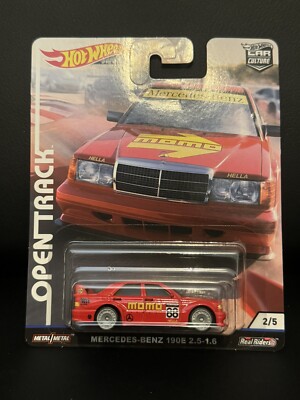 Hot Wheels Premium Car Culture Open Track Mercedes-Benz 190E 2.5