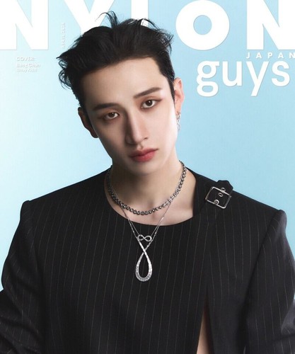 Stray Kids Bang Chan NYLON JAPAN Apr 2024 Magazin mit Mini-Fotokarte - Bild 18 von 24